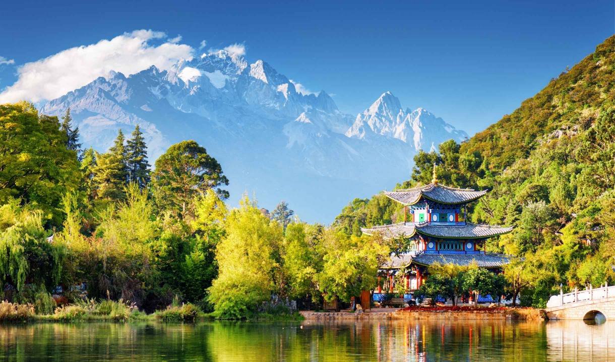 黑龙潭与玉龙雪山倒影